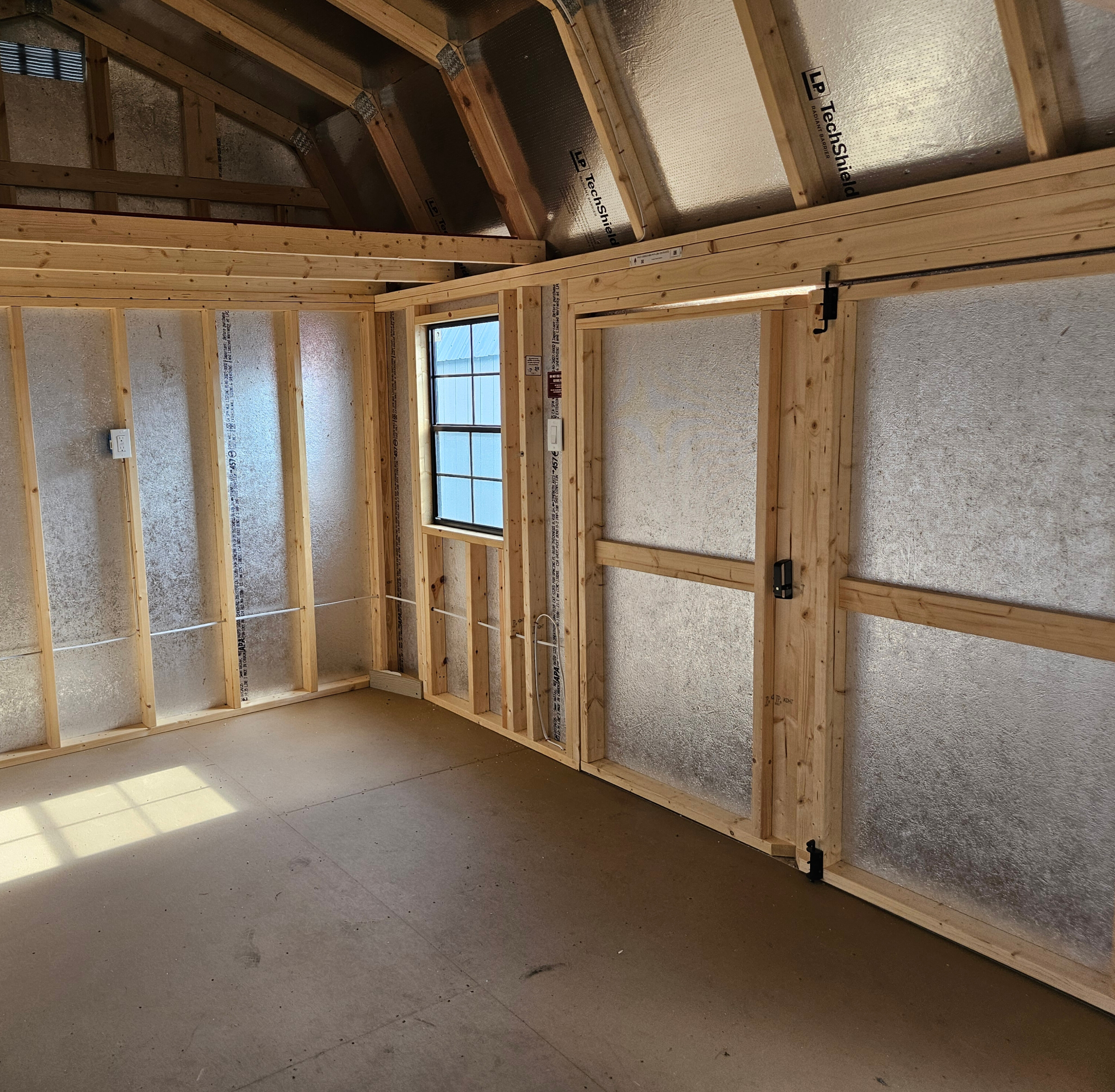 Thumbnail 3 for 10 x 16 Lofted Barn (Low Wall)