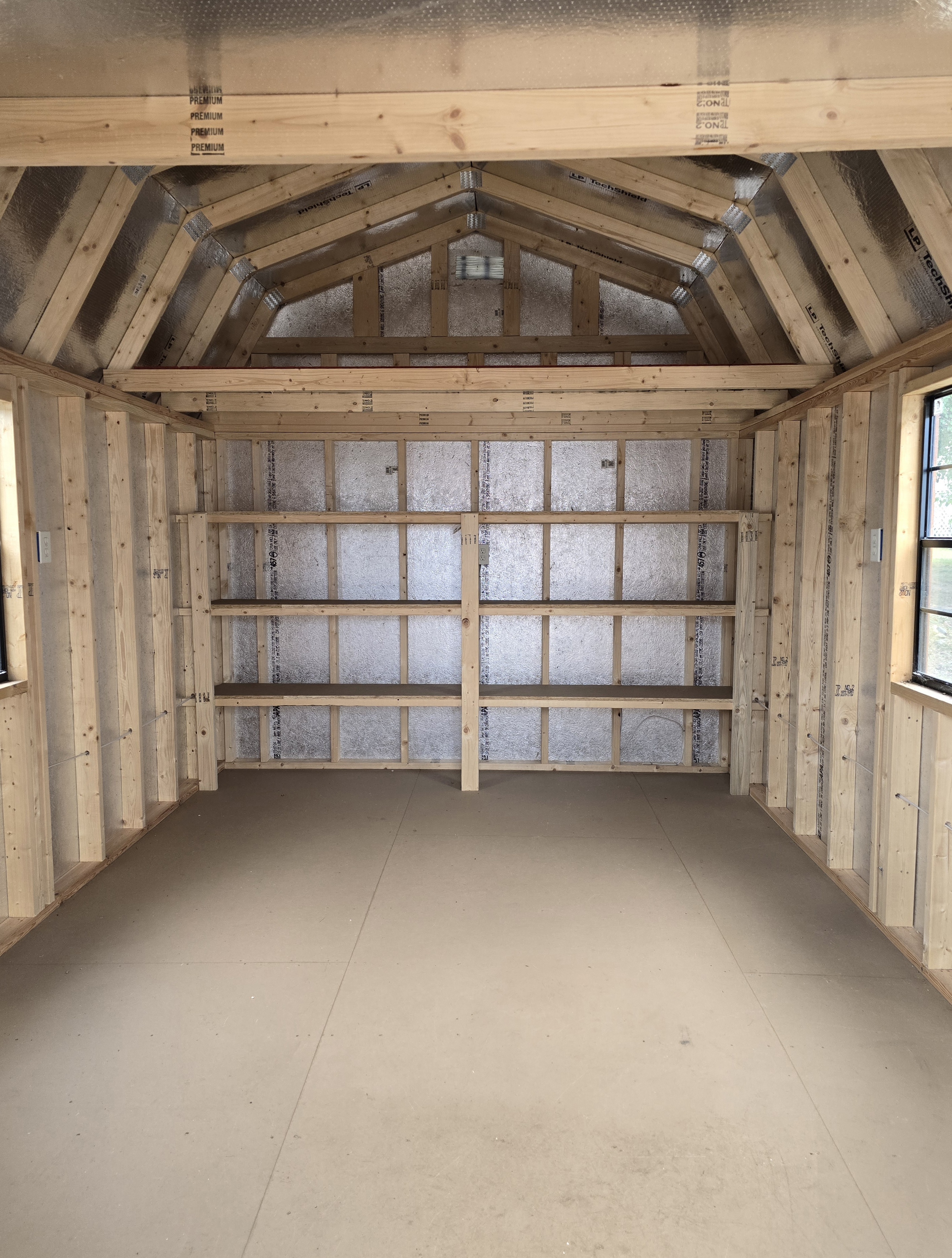 Thumbnail 3 for 10 x 16 Lofted Barn (Low Wall)