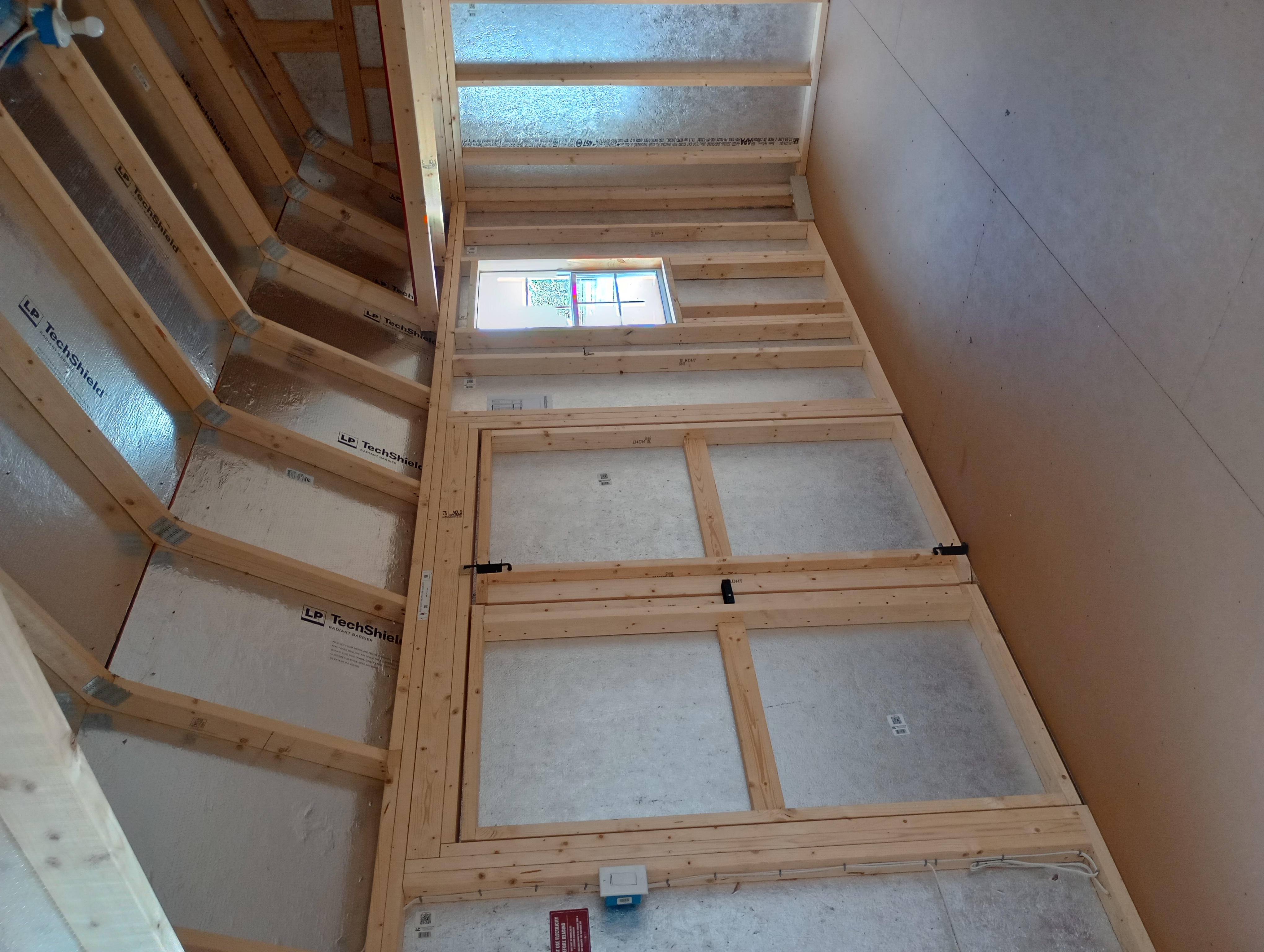Thumbnail 2 for 10 x 20 Lofted Barn (Low Wall) Shed - Summersville, WV